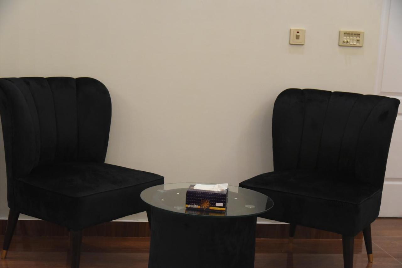 Hotel White Season Gulberg ลาฮอร์ ภายนอก รูปภาพ