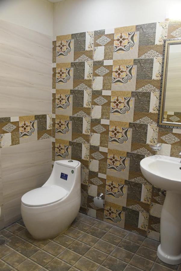 Hotel White Season Gulberg ลาฮอร์ ภายนอก รูปภาพ