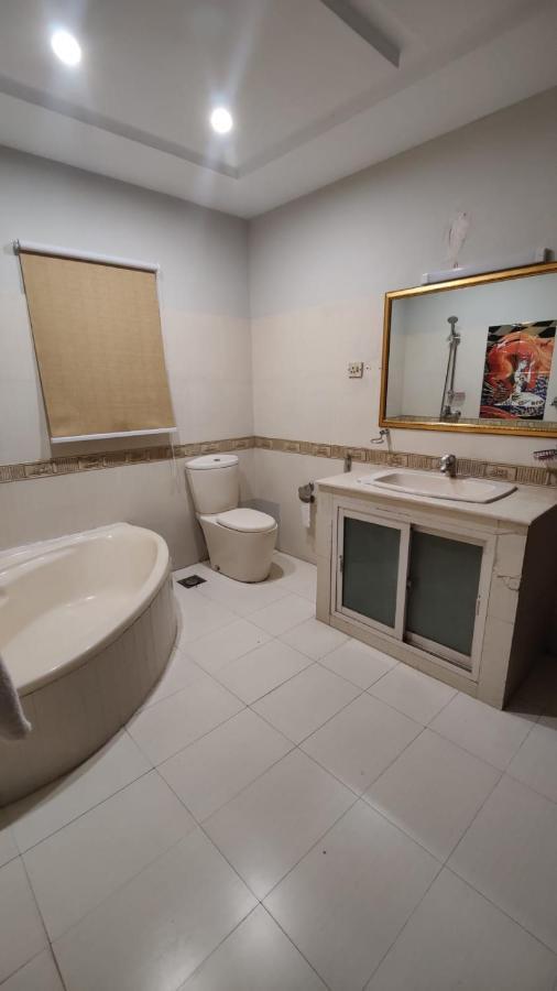 Hotel White Season Gulberg ลาฮอร์ ภายนอก รูปภาพ