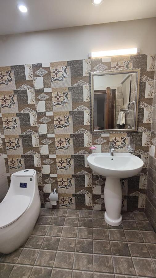 Hotel White Season Gulberg ลาฮอร์ ภายนอก รูปภาพ