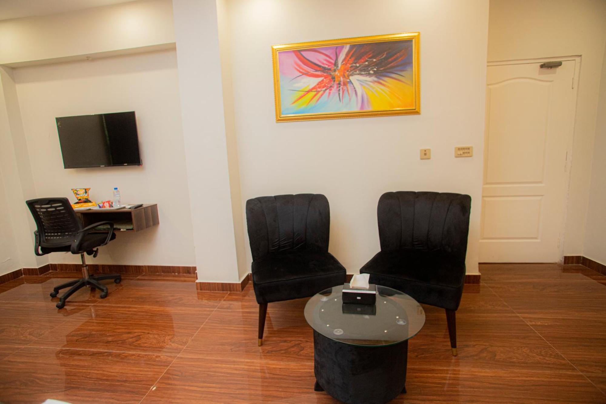 Hotel White Season Gulberg ลาฮอร์ ภายนอก รูปภาพ