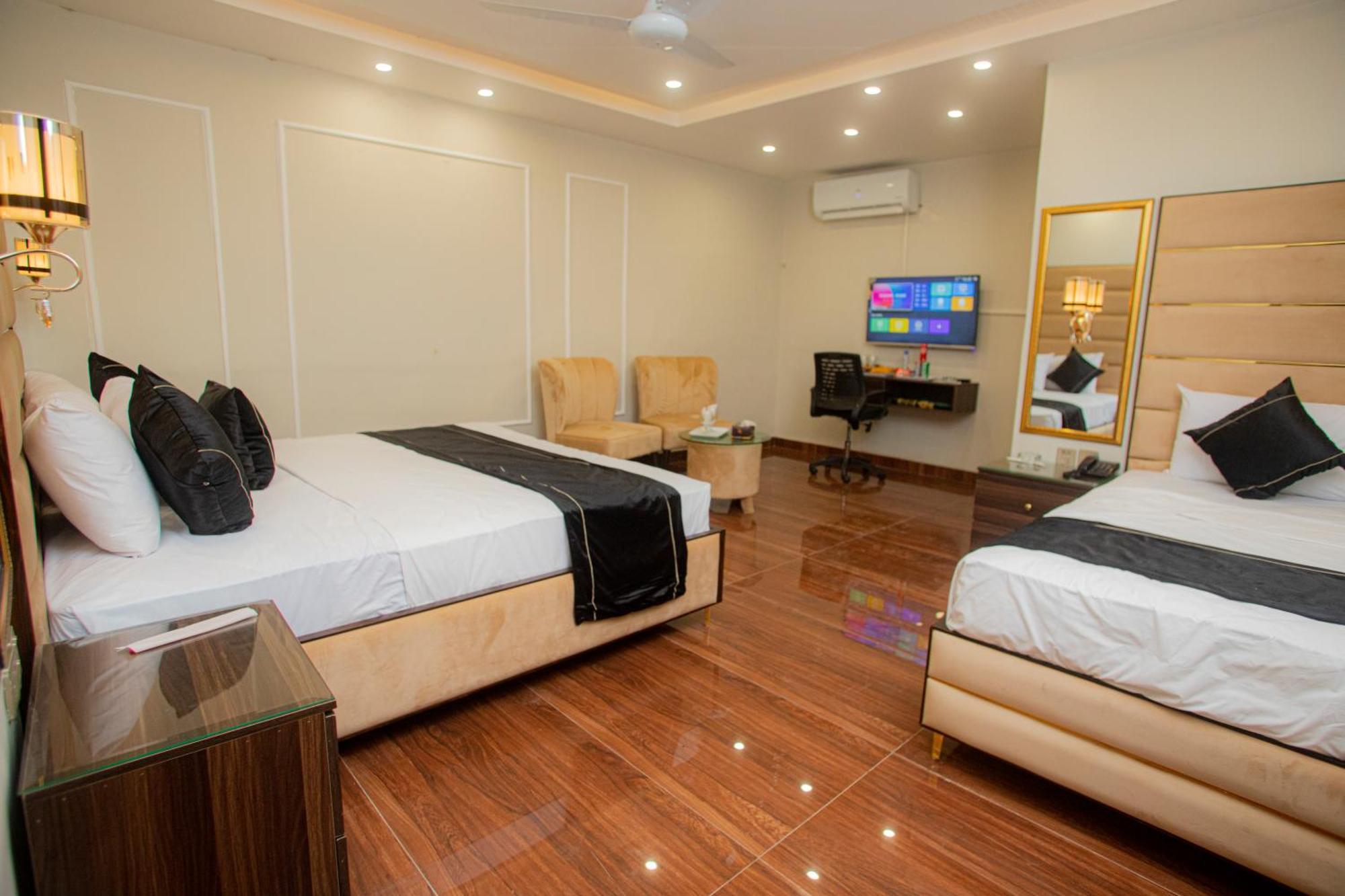 Hotel White Season Gulberg ลาฮอร์ ภายนอก รูปภาพ