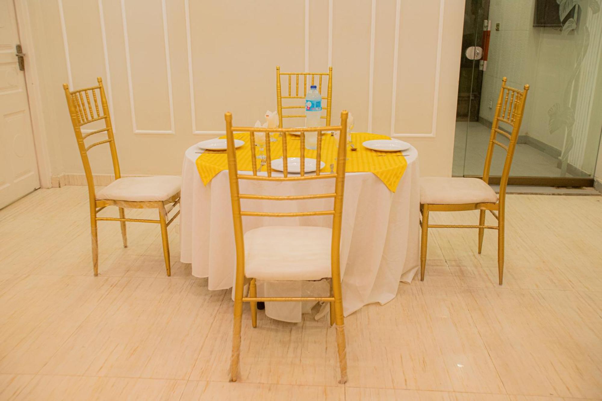 Hotel White Season Gulberg ลาฮอร์ ภายนอก รูปภาพ