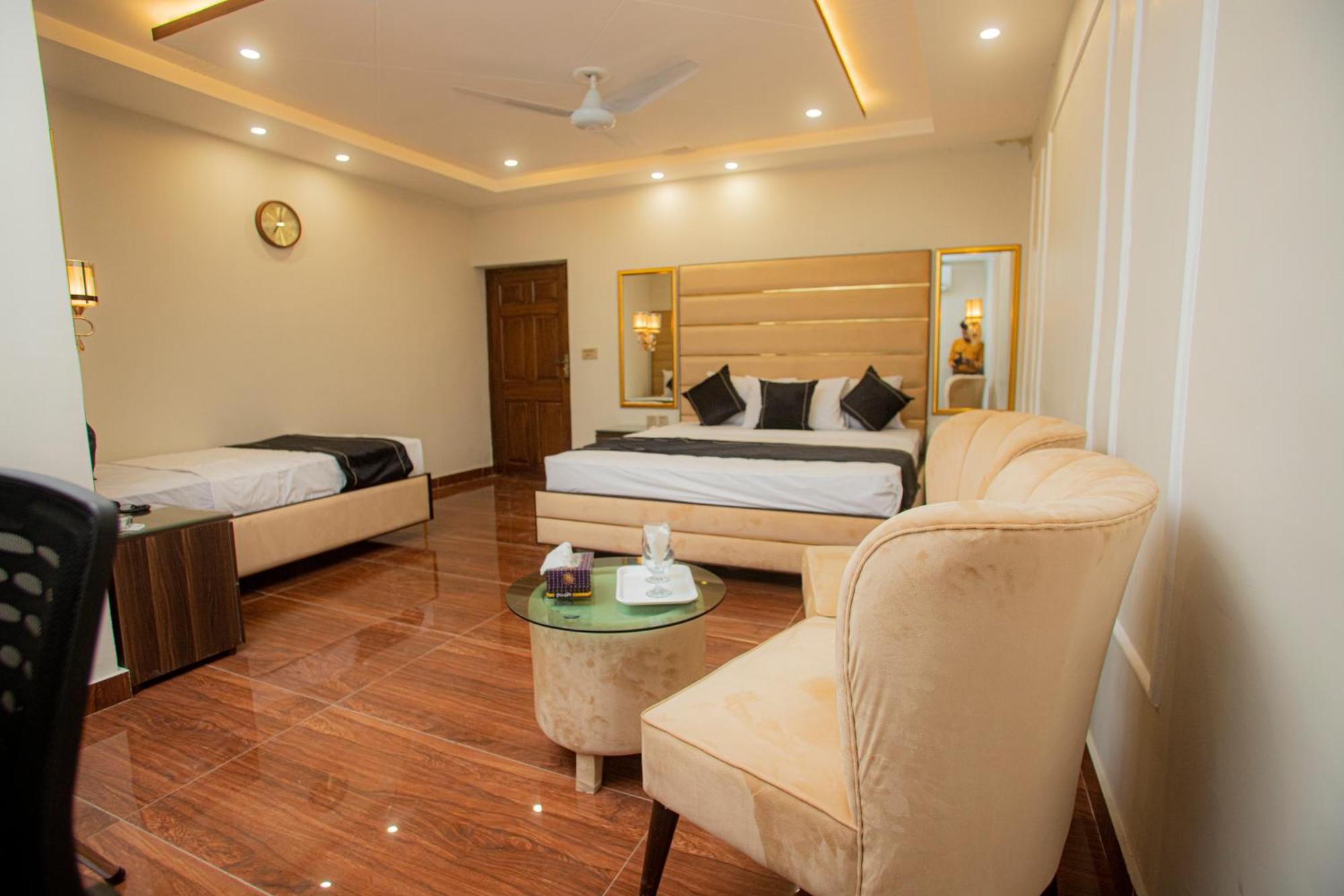 Hotel White Season Gulberg ลาฮอร์ ภายนอก รูปภาพ